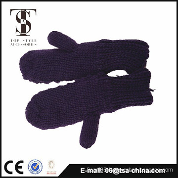 2015 wholesale acrylic warm knitted mittens